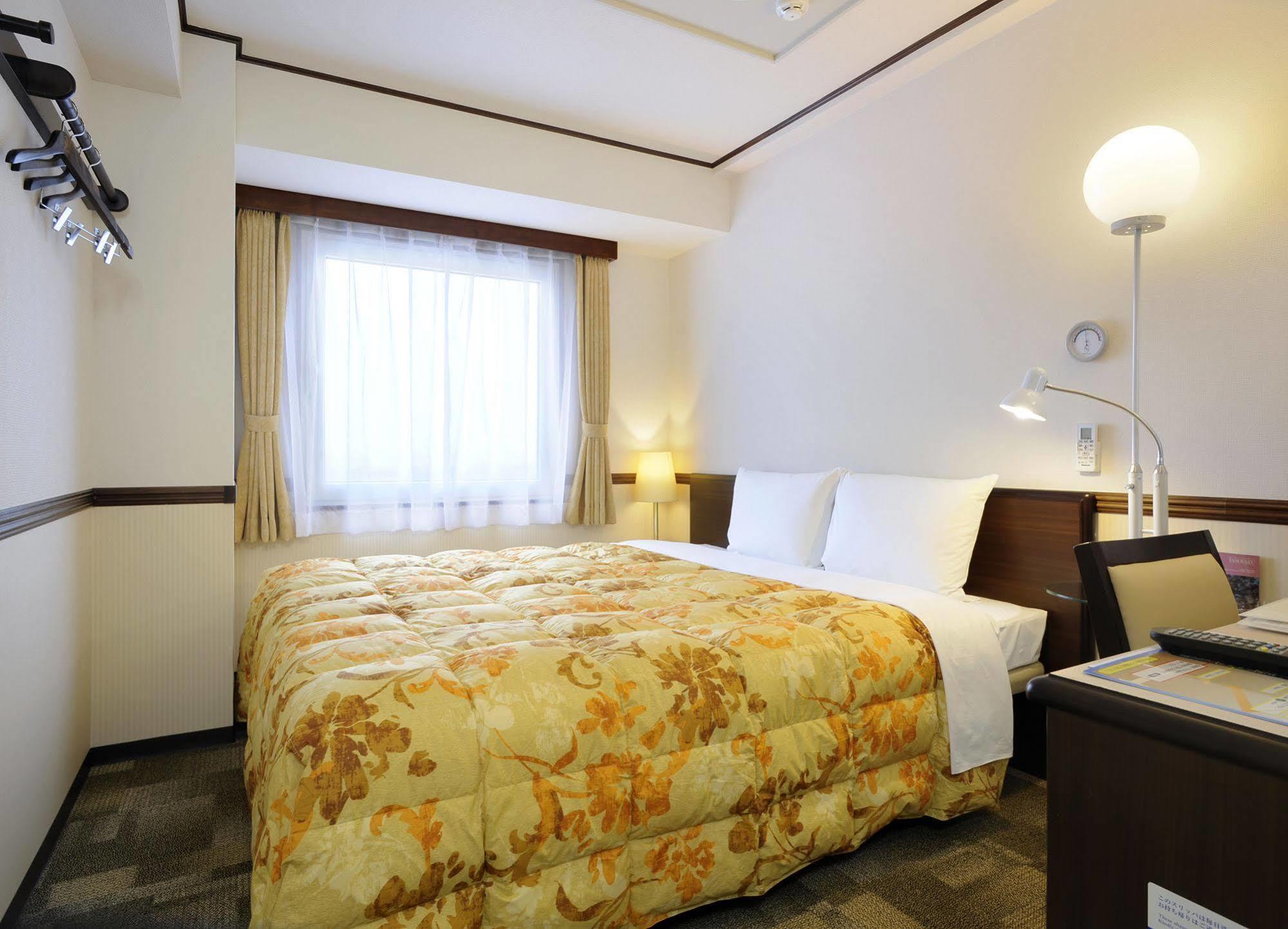 Toyoko Inn Aizuwakamatsu Ekimae Exterior photo